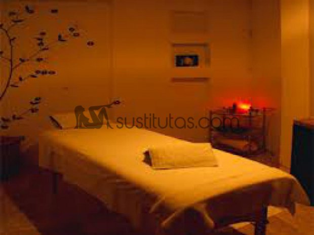 Noa - Una Preciona travesti masajista profesional, con manos expertas y cualificadas para darte el mejor masaje.
