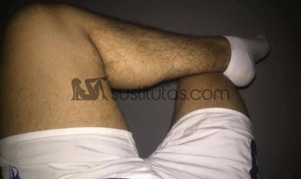 Fernando - Seré un vicio total para tus ojos, soy un chico extrovertido, simpático y ofrezco un trato muy agradable, lleno de atención.